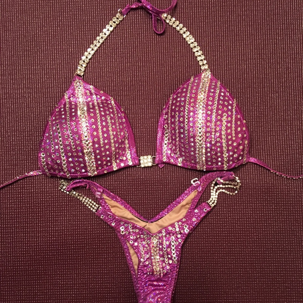 Competition suit